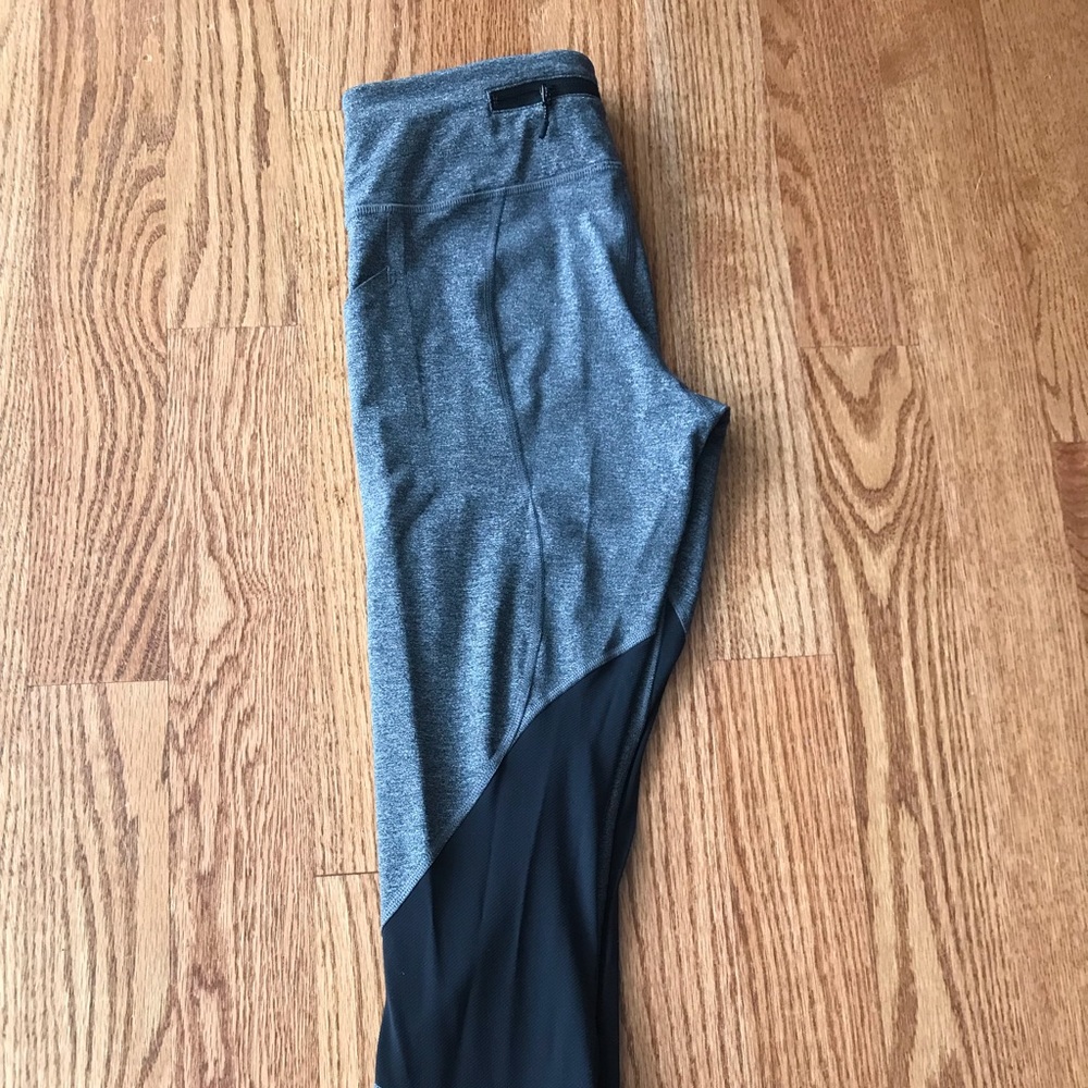 Lululemon Pace Rival crops size 6